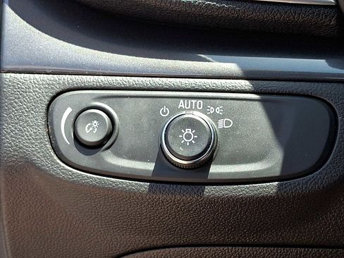Certified 2021 Buick Encore Preferred w/ Safety Package II AWD/4WD image 23