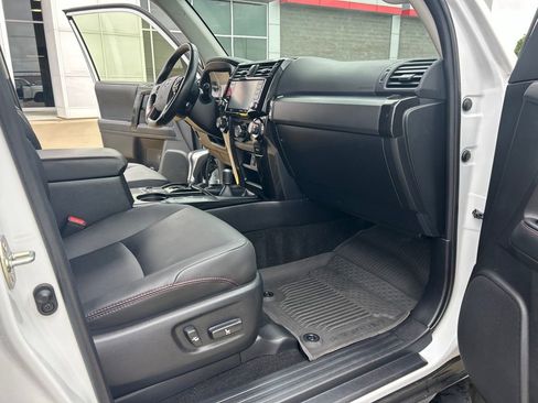 Used 2024 Toyota 4Runner TRD Off-Road Premium w/ Moonroof Package AWD/4WD image 15