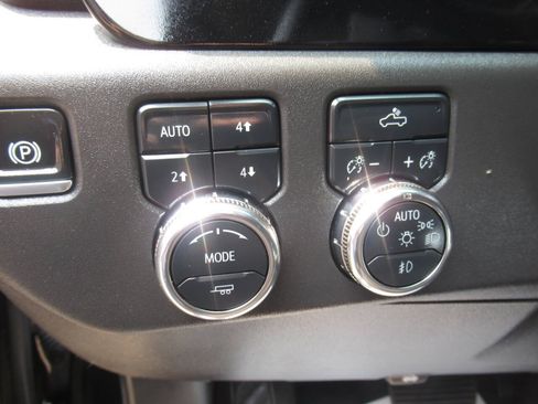 Used 2025 GMC Sierra 1500 Elevation w/ Preferred Package AWD/4WD image 24
