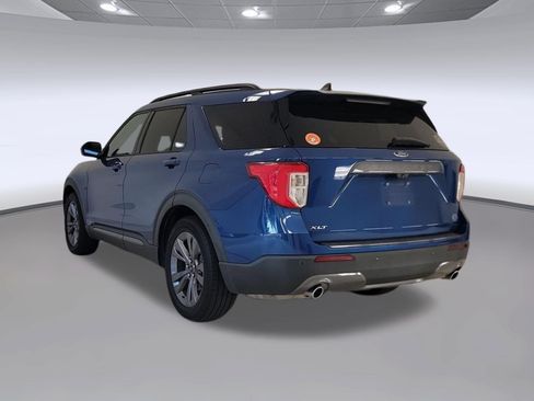 Used 2021 Ford Explorer XLT w/ Equipment Group 202A RWD image 3