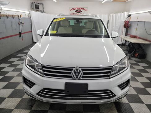 Used 2015 Volkswagen Touareg Sport image 6
