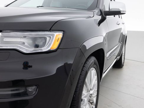 Used 2018 Jeep Grand Cherokee Summit AWD/4WD image 12