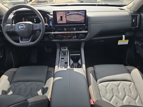 New 2026 Nissan Pathfinder Platinum w/ Cargo Package image 13