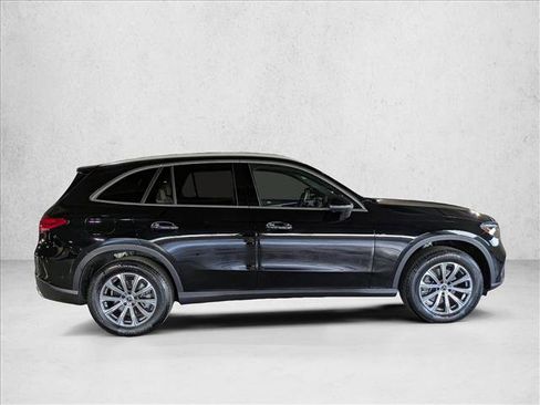 Certified 2025 Mercedes-Benz GLC 300 image 4