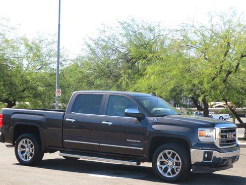 Used 2015 GMC Sierra 1500 SLT w/ SLT Crew Cab Value Package image 4