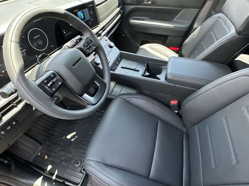 New 2025 Hyundai Santa Fe Calligraphy FWD image 13