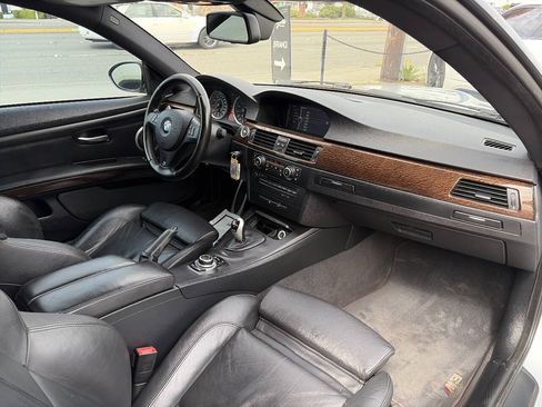 Used 2011 BMW M3 Coupe RWD image 17