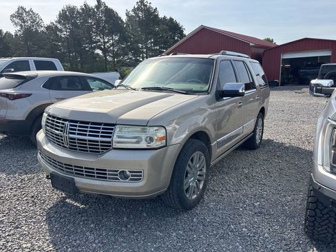 Used 2007 Lincoln Navigator 2WD image 7