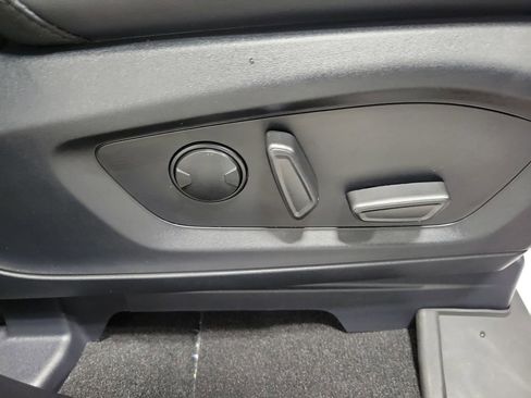 Used 2025 Ford Explorer ST image 30