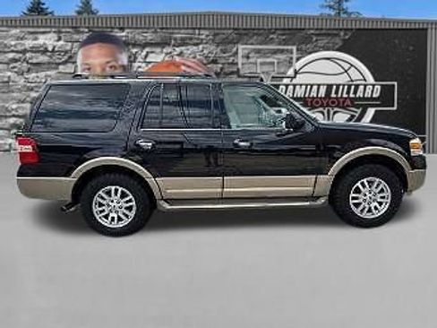 Used 2014 Ford Expedition XLT w/ Equipment Group 202A image 1