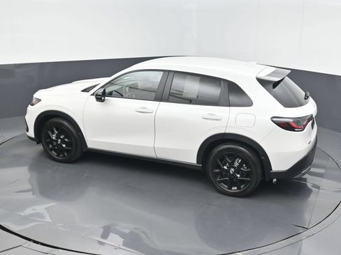 Certified 2024 Honda HR-V Sport image 15