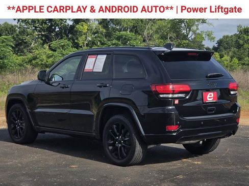Used 2018 Jeep Grand Cherokee Altitude RWD image 6
