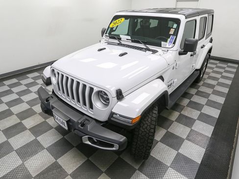 Used 2022 Jeep Wrangler Unlimited Sahara w/ LED Lighting Group AWD/4WD image 6