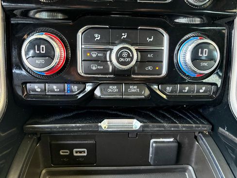 Used 2023 GMC Yukon Denali AWD/4WD image 43