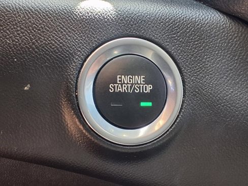 Used 2024 GMC Terrain SLE FWD image 5