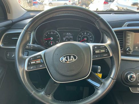 Used 2019 Kia Sorento S image 22