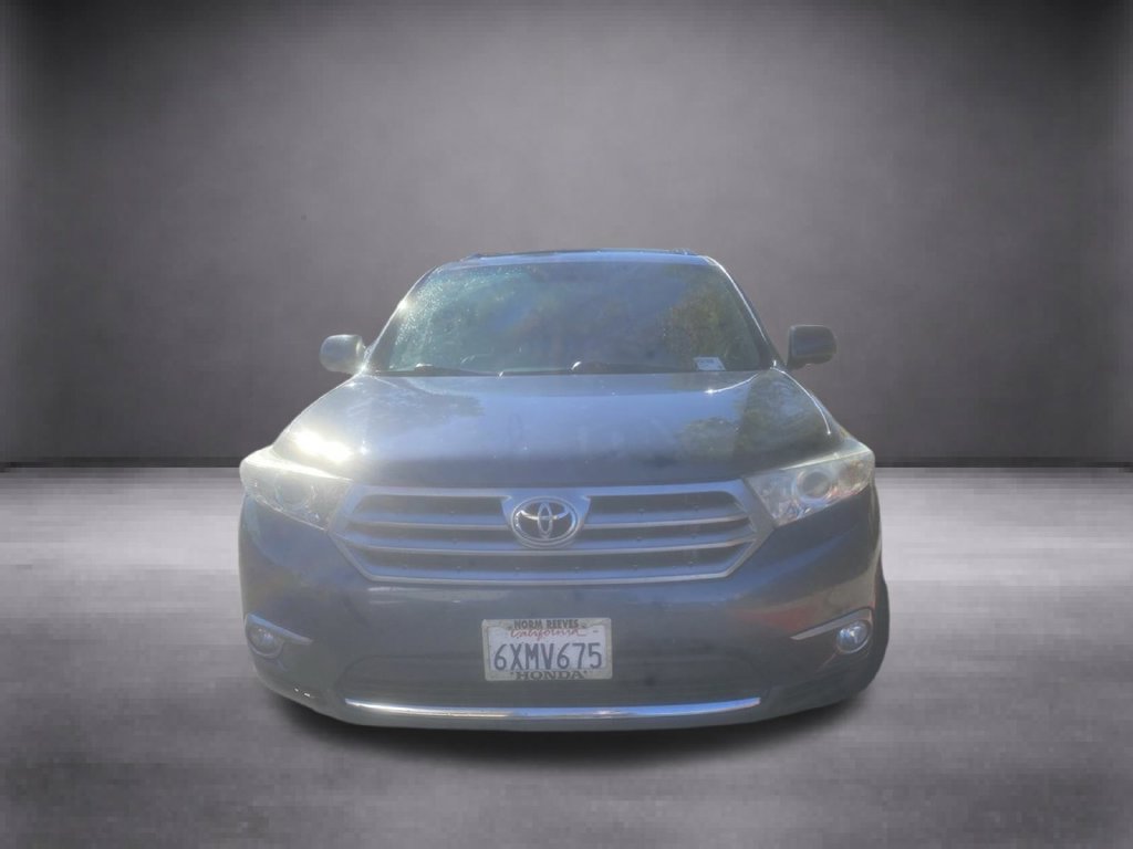 Used 2012 Toyota Highlander Limited w/ Tow Pkg AWD/4WD image 3