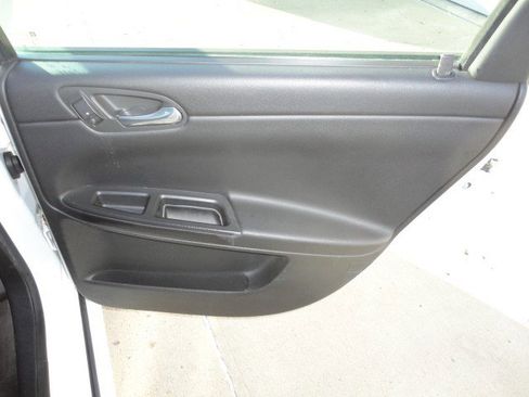 Used 2014 Chevrolet Impala LT image 13