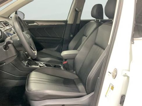 Certified 2024 Volkswagen Tiguan SE AWD/4WD image 21