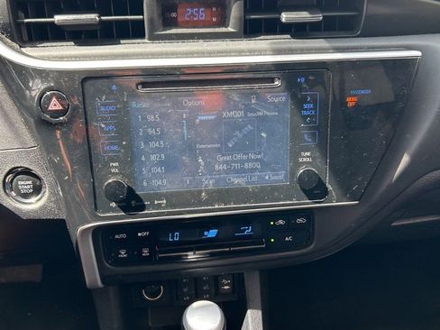 Used 2019 Toyota Corolla XLE w/ Carpet Mat Package (TMS) image 9