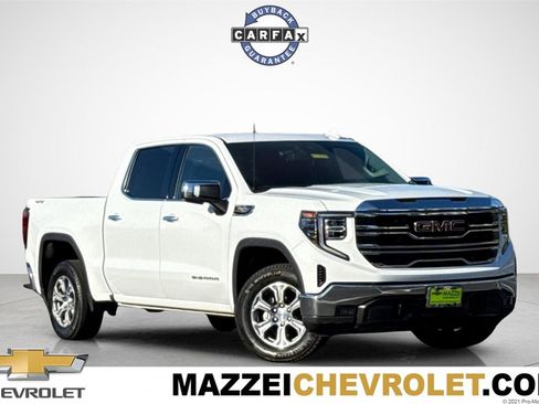 Used 2025 GMC Sierra 1500 SLT image 1