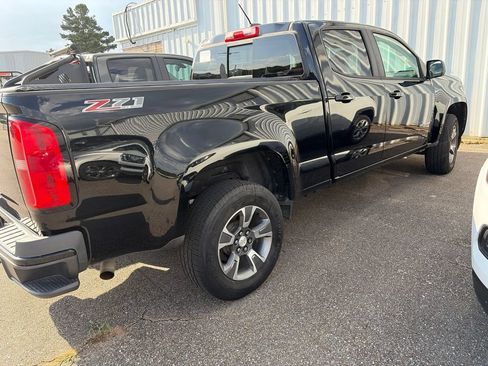 Used 2017 Chevrolet Colorado Z71 AWD/4WD image 4
