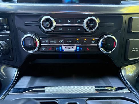 Used 2022 Ford F150 Lariat w/ Equipment Group 502A High AWD/4WD image 27