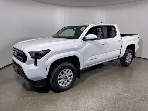New 2026 Toyota Tacoma SR5 RWD image 7