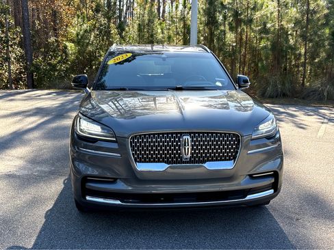Used 2023 Lincoln Aviator Reserve w/ Equipment Group 201A image 2