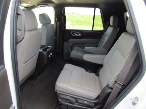Used 2021 GMC Yukon SLT w/ SLT Luxury Package AWD/4WD image 37