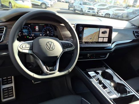 New 2026 Volkswagen Atlas SEL Premium R-Line AWD/4WD image 8