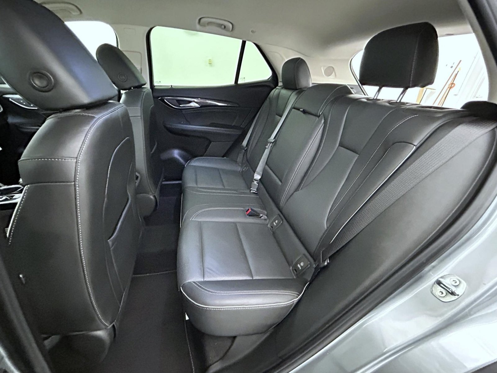Used 2023 Buick Envision Essence AWD/4WD image 18