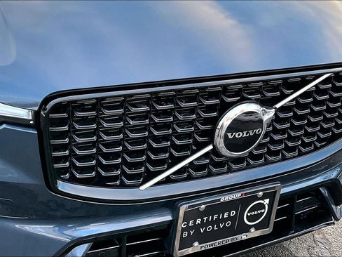 Certified 2024 Volvo XC60 B5 Core w/ Climate Package image 30