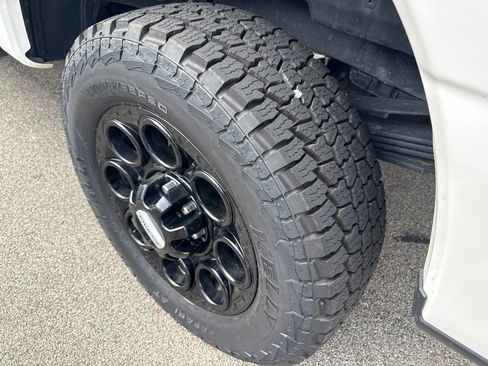Used 2023 Ford F250 Lariat w/ Black Appearance Package AWD/4WD image 49