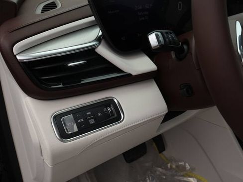 New 2026 Buick Enclave Avenir w/ Super Cruise Package AWD/4WD image 20