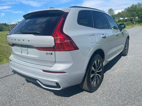 Used 2025 Volvo XC60 B5 Core AWD/4WD image 5