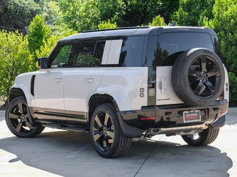 New 2026 Land Rover Defender 110 X-Dynamic SE AWD/4WD image 10