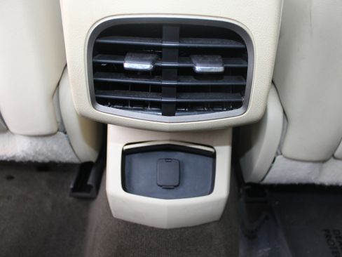 Used 2013 Lincoln MKZ Base image 42