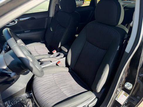 Used 2019 Nissan Sentra SV FWD image 18