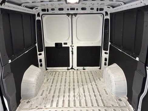 Used 2025 RAM ProMaster 2500 w/ Convenience Group FWD image 10