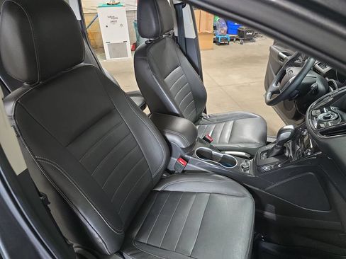 Used 2014 Ford Escape Titanium w/ Equipment Group 401A AWD/4WD image 10