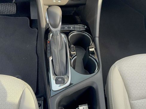 Used 2024 Buick Encore GX Preferred FWD image 17
