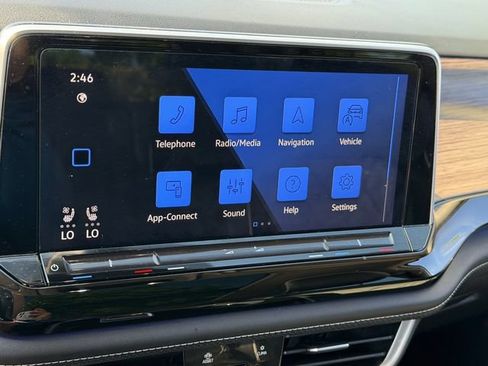 Used 2024 Volkswagen Atlas SEL Premium R-Line AWD/4WD image 25