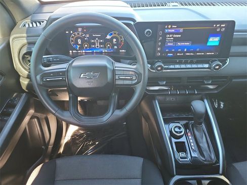 Certified 2025 Chevrolet Colorado Trail Boss image 9