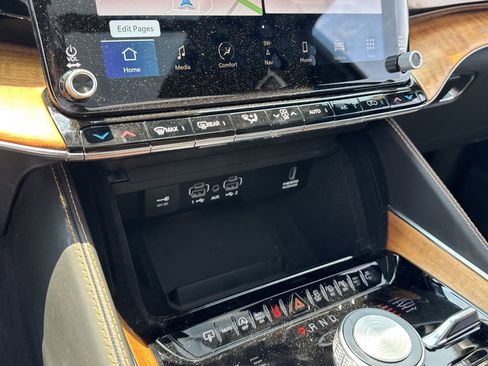 New 2024 Jeep Grand Wagoneer Series III w/ Flexible Seating Group image 26