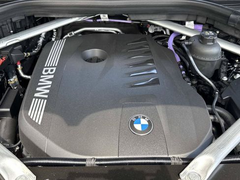 New 2026 BMW X5 xDrive40i w/ M Sport Package AWD/4WD image 13