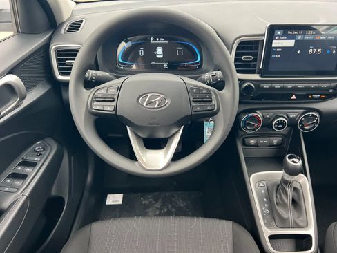 New 2026 Hyundai Venue SE image 14