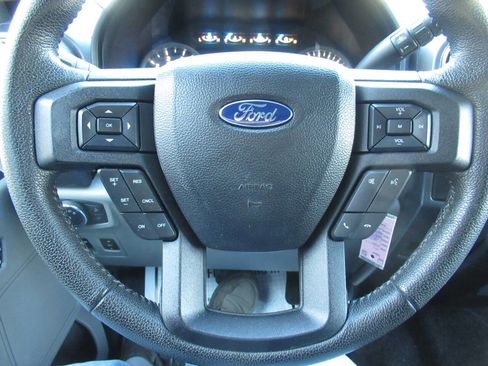 Used 2016 Ford F150 XLT w/ Equipment Group 302A Luxury image 21