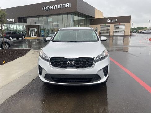 Used 2019 Kia Sorento L FWD image 1