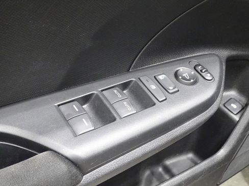 Used 2019 Honda Civic LX image 11